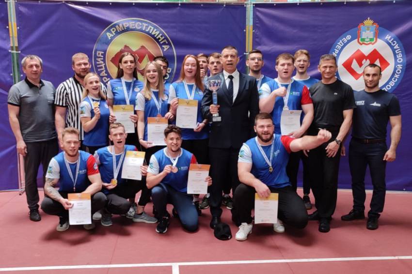Спортсмены  НИУ «БелГУ»  отличились на всероссийских соревнованиях среди студентов по армрестлингу